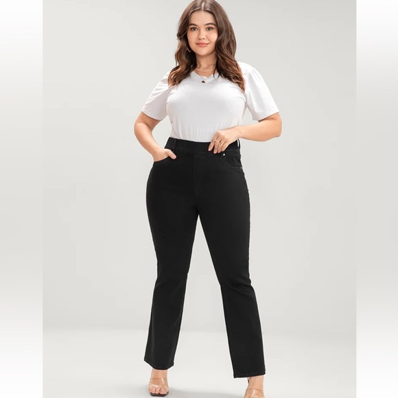 BloomChic Bootcut 4XL Slightly Stretchy High Rise Black Wash Pocket Full Jeans - Picture 4 of 7